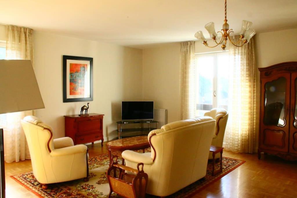 شقة سارلا لا كانيدا  في Large 2 Bed-Balcony-7 Mins Walk To Historic Centre المظهر الخارجي الصورة